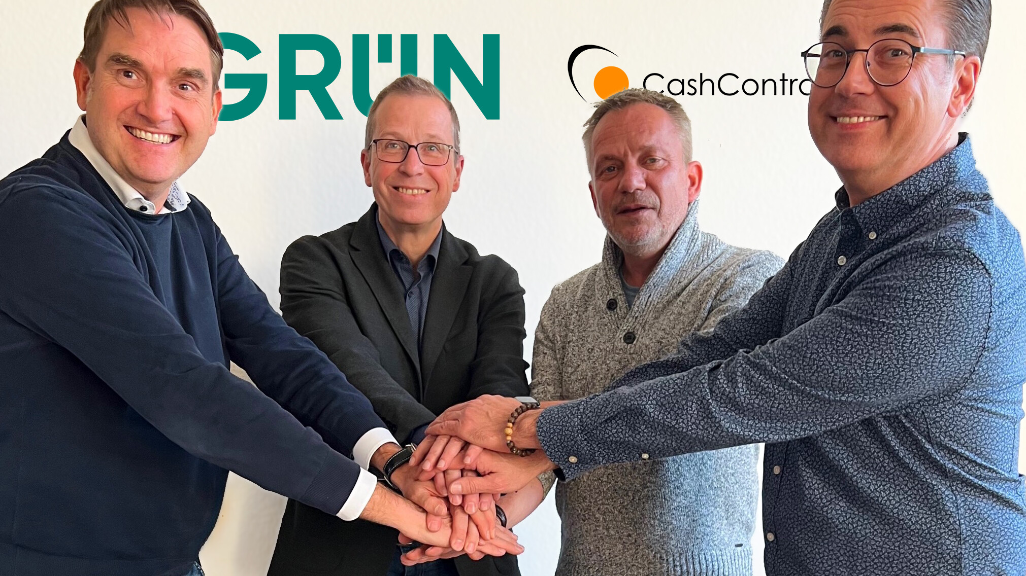 V.l.n.r: Dr. Oliver Grün (CEO GRÜN Software Group GmbH), Norbert Pohlen (CEO GRÜN raw) gemeinsam mit Claus Studener und Detlef Sattler (CashControl Kassensysteme GmbH).